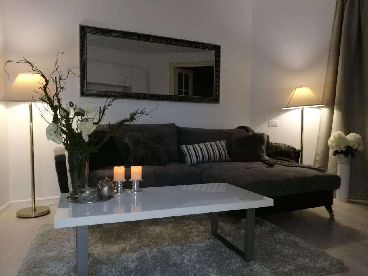 Metropole Apartments Invilla Old City ブカレスト エクステリア 写真